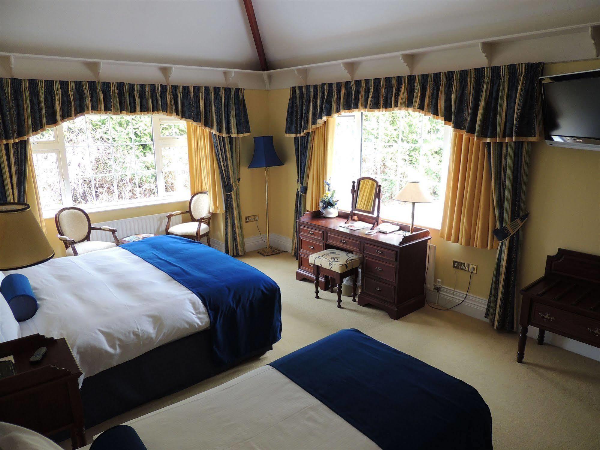 Killeen House Hotel คิลลาร์นีย์ ภายนอก รูปภาพ